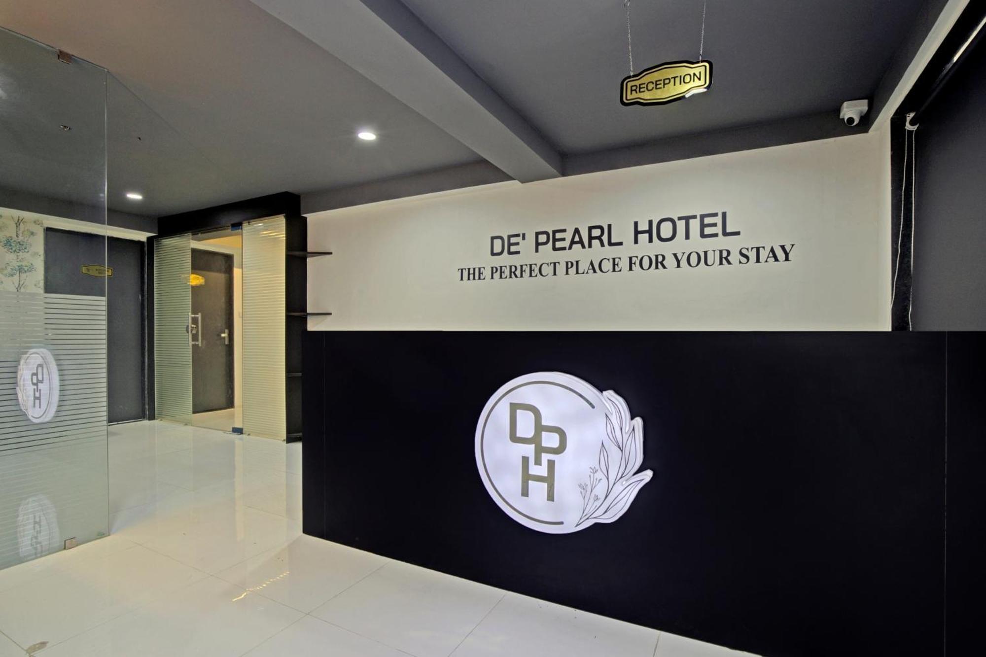 Collection O De'Pearl Hotel Surat Buitenkant foto